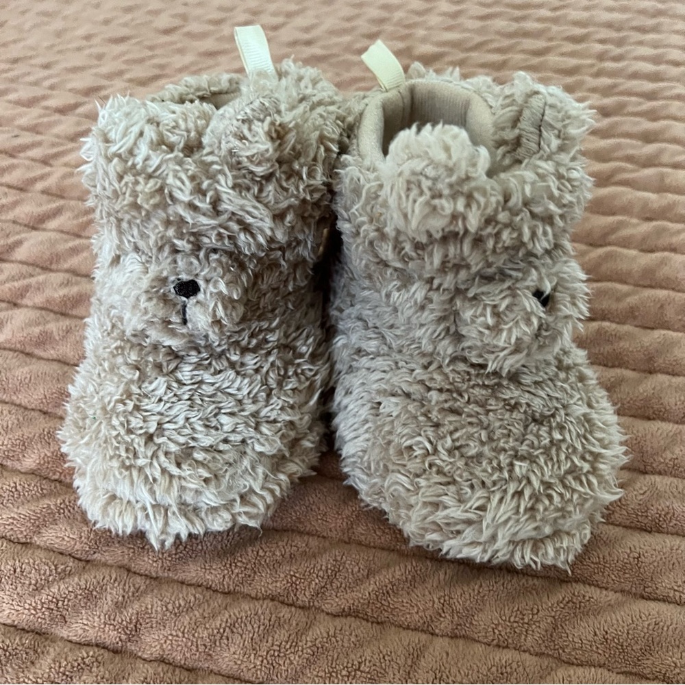 Toddler brannan bear slippers